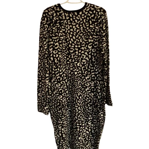 Express Leopard Print Sweater Dress Womens Size L Heavy Knit Black White - Picture 4 of 7